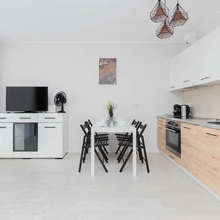 Morena Rakoczego By Renters