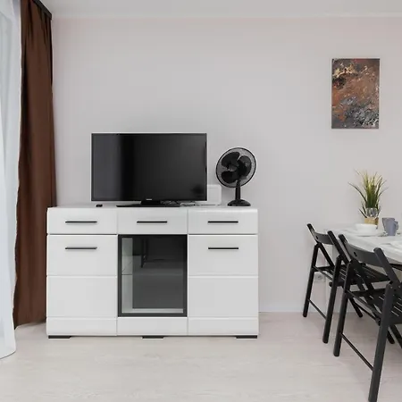 Morena Rakoczego By Renters Apartment *