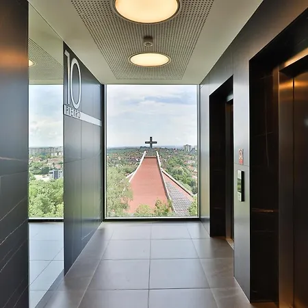 Apartment Morena Rakoczego By Renters